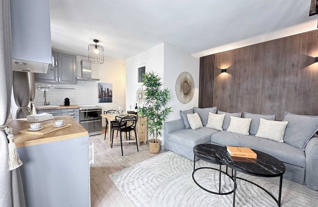 Stylish & Chic Duplex near Eiffel Tower