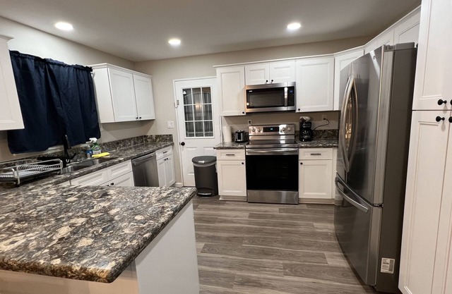 El Cajon California Cozy Home - 15 min from the Pacific beach
