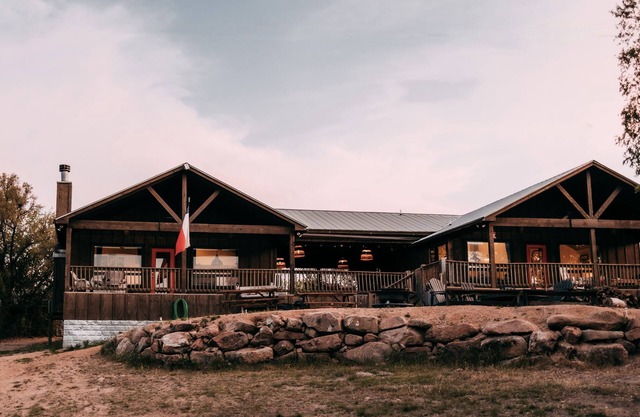 El Castell on the Llano River [Cabins C + D]