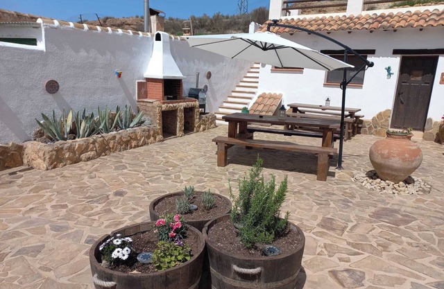 El Portillo cave house