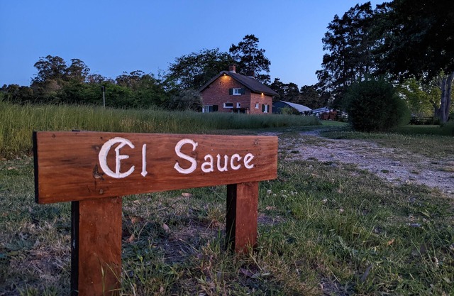 El Sauce in Granja Henderson