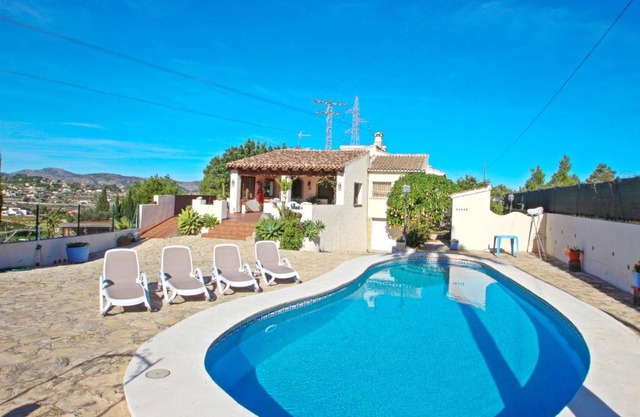 El Ventorrillo - holiday home with stunning views and private pool in Benissa
