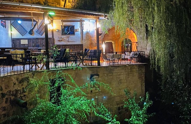Ela cave house