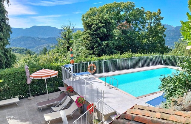 Elcriso, geräumige Villa, privater Pool, herrliche Aussicht, WIFI, zu Fuß zum Restaurant!