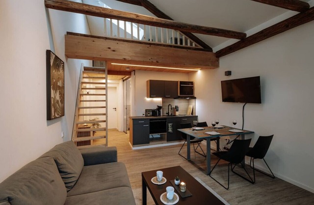Elegance Loft | Modern| Parking | Cozy