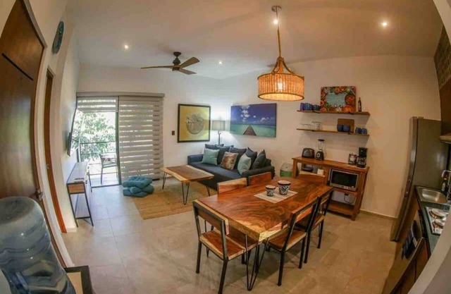 Elegant 1-Bedroom Retreat w/Rooftop Oasis & Pool