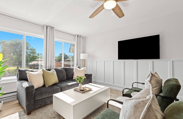 Elegant 1BR Upper Suite | Renovated King Bedroom