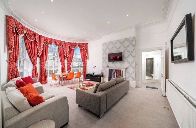 Elegantes 2-Bett-Apartment in der Nähe der O2 Arena, Flughafen, mit schnellem WLAN und Parkplatz