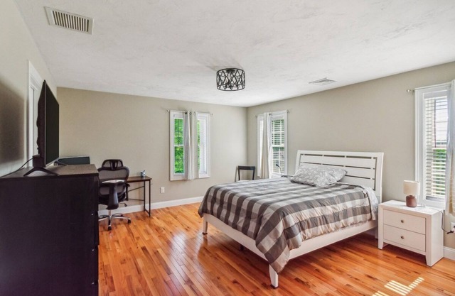 Elegant 3BR Home Near Downtown Worcester
