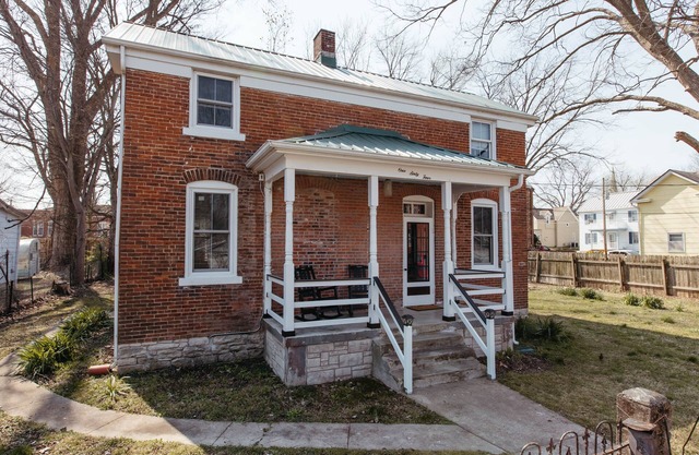 Elegant 3BR in the Heart of Historic Ste Genevieve