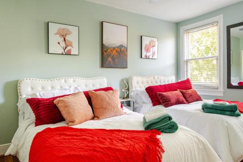 Elegant 4BR & 4BA House in DC
