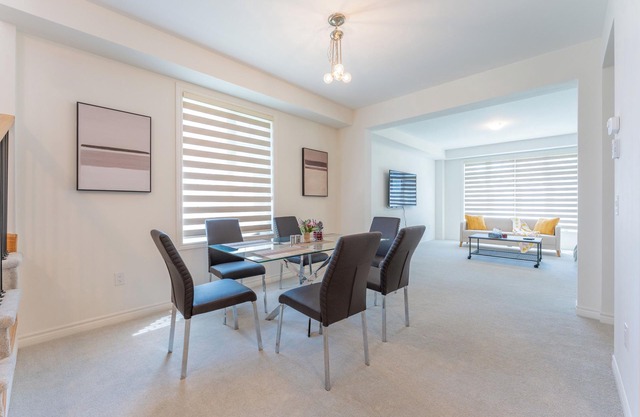 Elegant 5BR Estate: Minutes to Golf, Ski &Waterfront