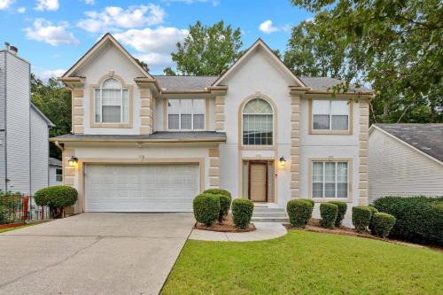 Elegant 5BR Gym+Pool Table Alpharetta
