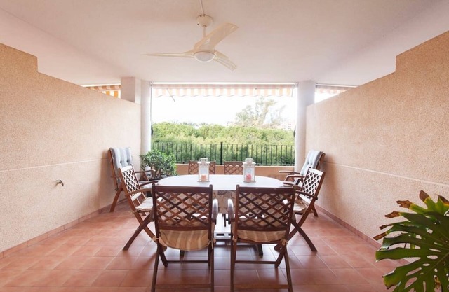 Elegant apartment very close to the beach