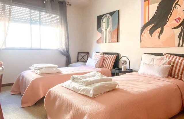 Elegant and spacious apartment just a stone's throw from the sea!