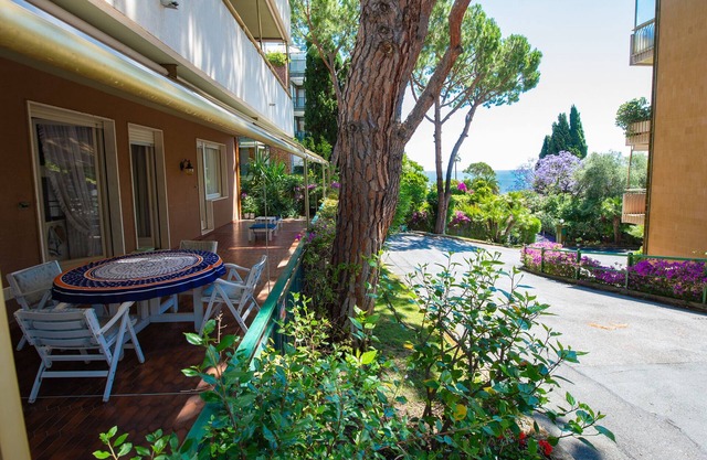Elegant and spacious apartment with a view in San Remo