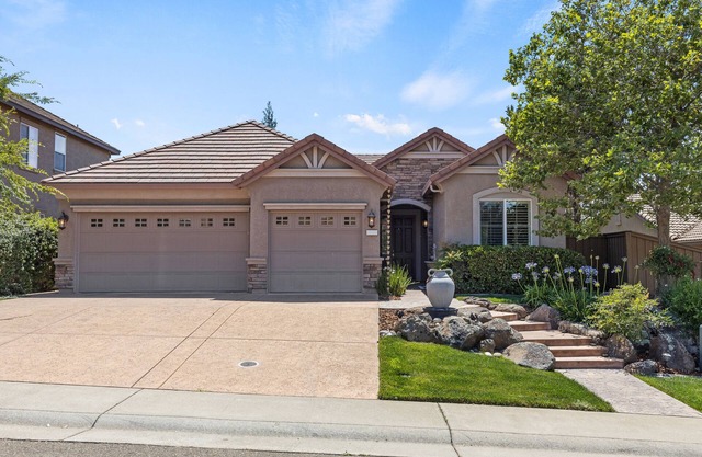 Elegant and Spacious Luxury Folsom Home, 3 BD/2BA