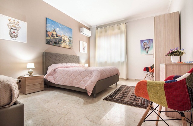 Elegant Apartment in the Center of Catania with Terrace and Etna View -StesicoROOM