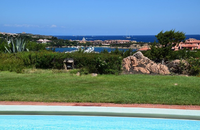 Elegant apartment with swimming pool and beautiful view of the harbor.