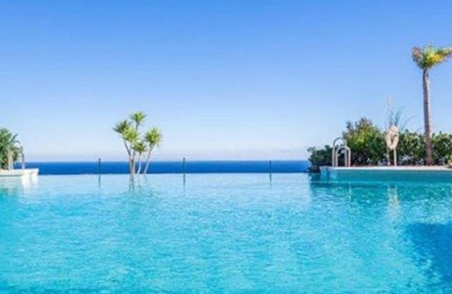 Elegant apartment, stunning views, fully renovated in la Hacienda del Senorio de Cifuentes