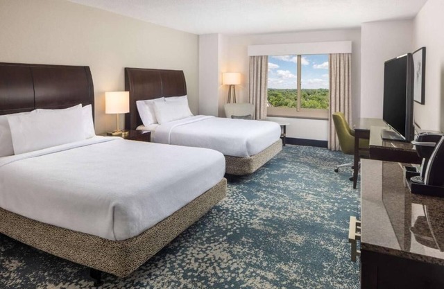 Elegant Bethesda Pet Friendly Stay Near NIH, Metro And Downtown DC