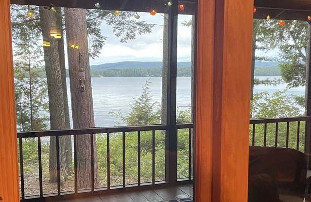 Elegant Cabin on Great Pond