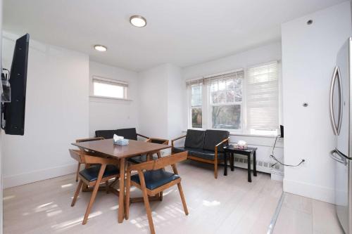 Elegant Condo in the Heart of Downtown