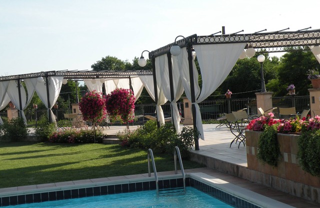 Wohnung in einer Landresidenz mit Pool