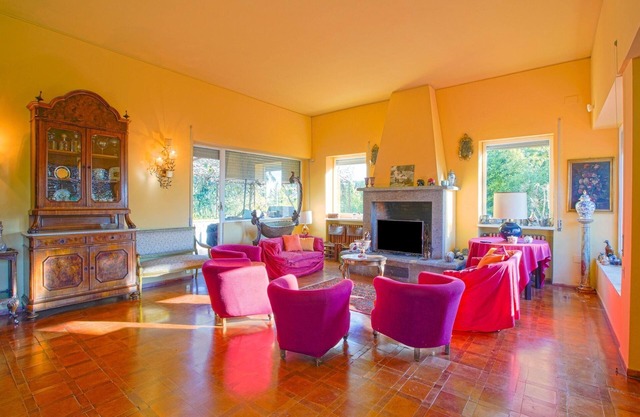 Exquisite Villa mit Garten