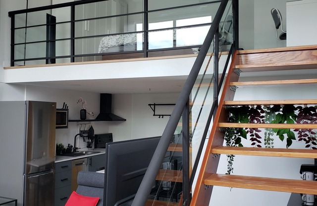 "Elegant Downtown Vancouver Loft "