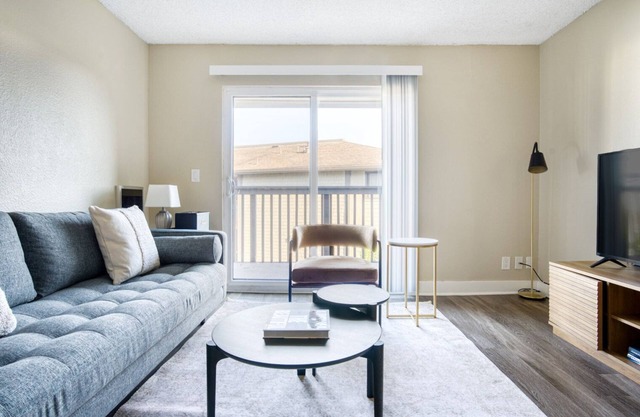 Elegant Foster City 1BR w/ Gym, Pool, W/D, near highways, by Blueground
