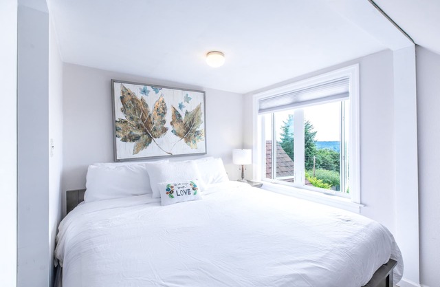 Ta Maison mit Blick auf die Innenstadt von Kent und das Tal