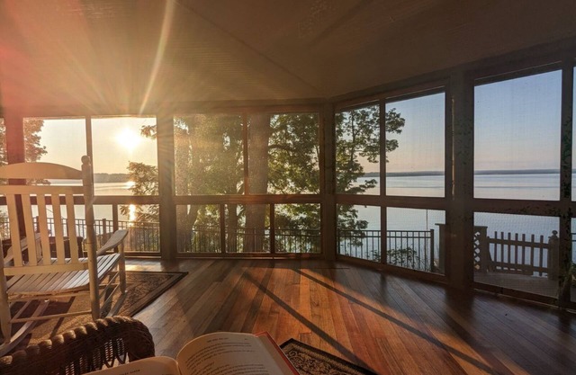 Elegante, historische Haus am See mit atemberaubender Aussicht