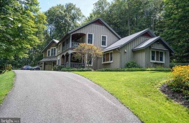 Elegant Home Away: Hot Tub, Game Room, Kid Friendly!