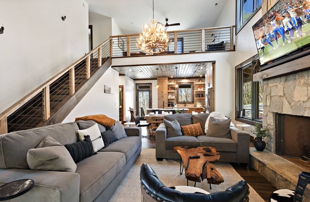 Elegant Home In Luxury Community