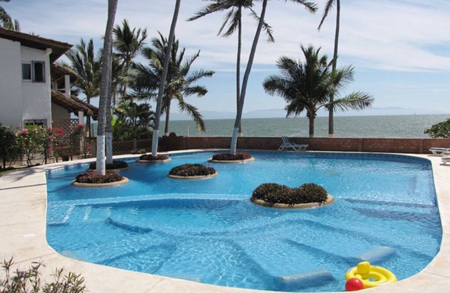 Elegant Home with Direct Beach Access