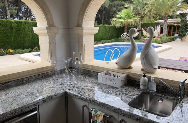 Elegant large family friendly 5 beds villa with pool in exclusive zone of Javea.