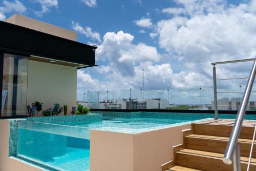 Elegant Lux Condo - Fast Wi-fi- Near the Beach