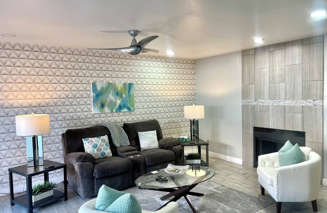 Elegante moderne / Gegenwarts Condo