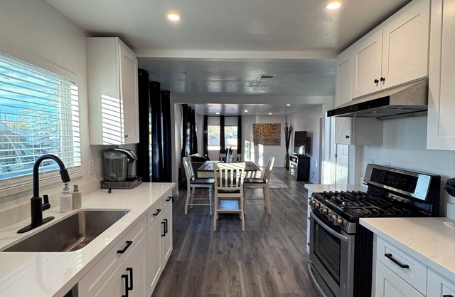 Elegant Modern Winslow Home