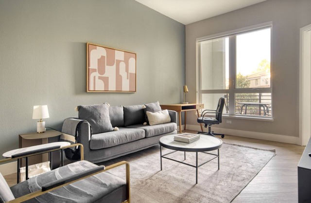 Elegant Mountain View 1BR w/ W/D, Pool & Gym, nr tech HQs, by Blueground