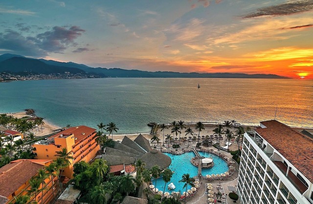 Elegantes Oceanside Home, Panoramablick auf das Meer und die Stadt und die unglaublichen Annehmlichkeiten