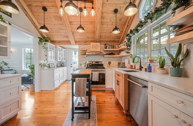 Elegant Patchogue Manor