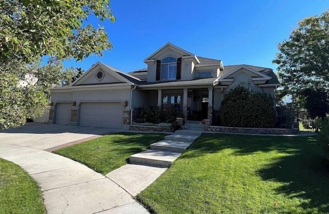 Elegant Retreat & Small Gathering Home-Waffles too