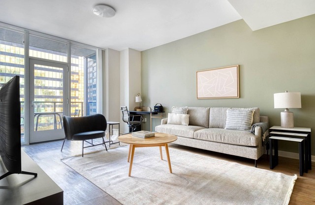 Elegant San Jose 1BR w/ Gym, Roof & W/D, nr highways, by Blueground