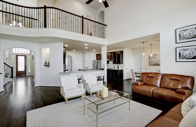 Elegant spacious home with water view. Prime location- Richmond, Katy, Houston, Rosenberg.
