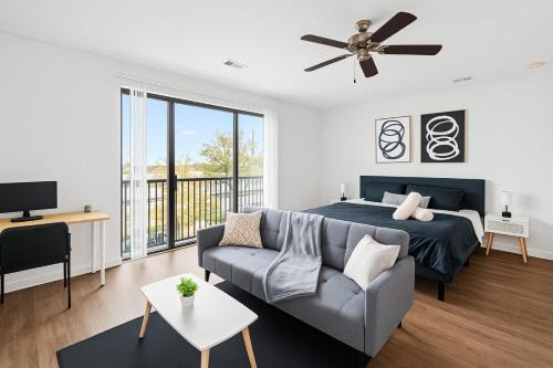 Elegant Studio Near Bars, Dining and UAB