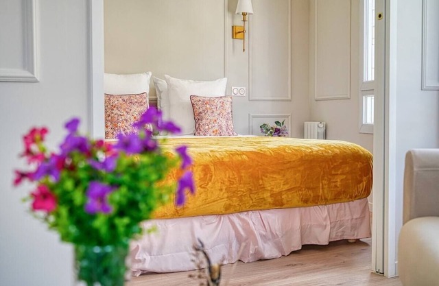 Elegant Suite Inn Paris-Apartment-Balkon-Eigenes Badezimmer