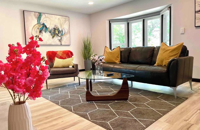 Elegant Sweet Home Apartment 1