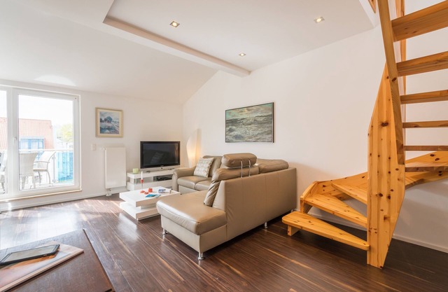 Elegante Ferienwohnung mit Südbalkon, 100 m zum Strand
